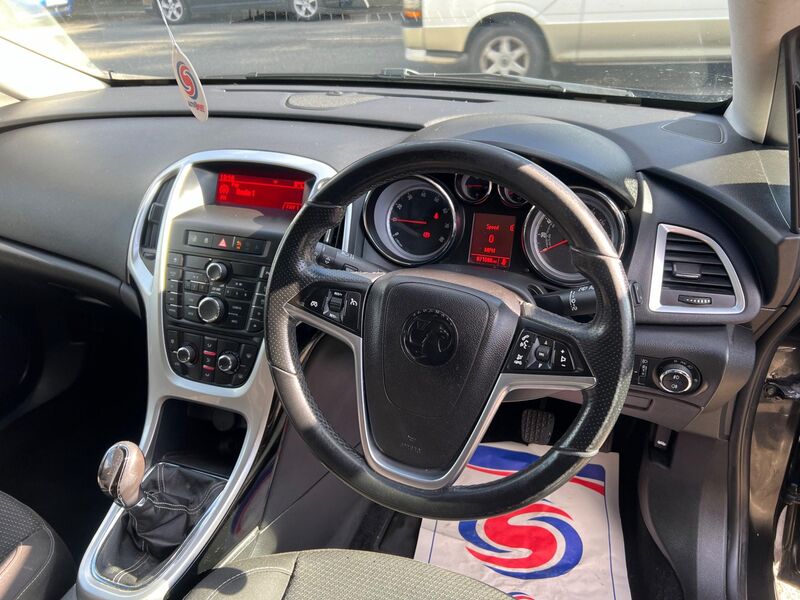 VAUXHALL ASTRA