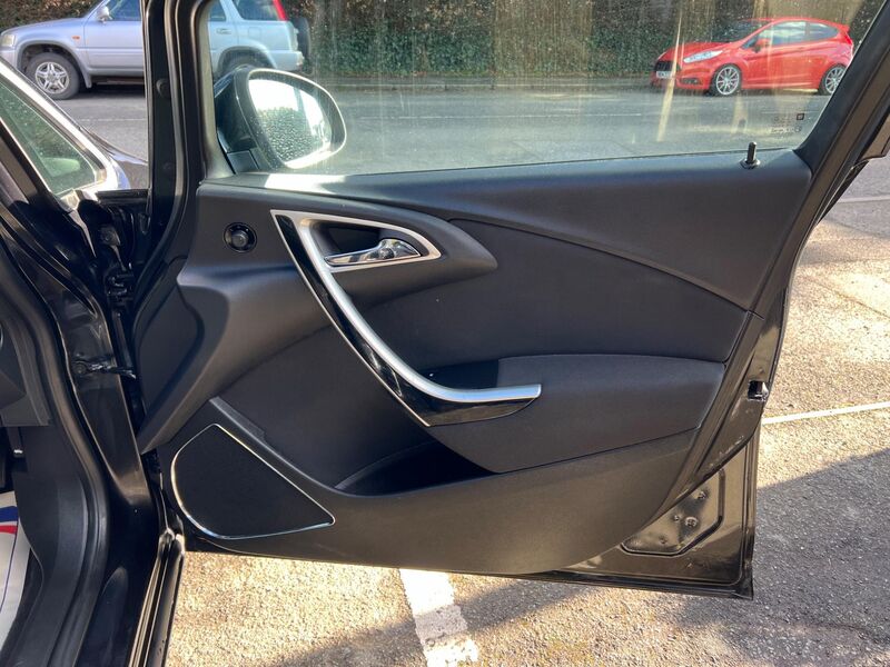 VAUXHALL ASTRA