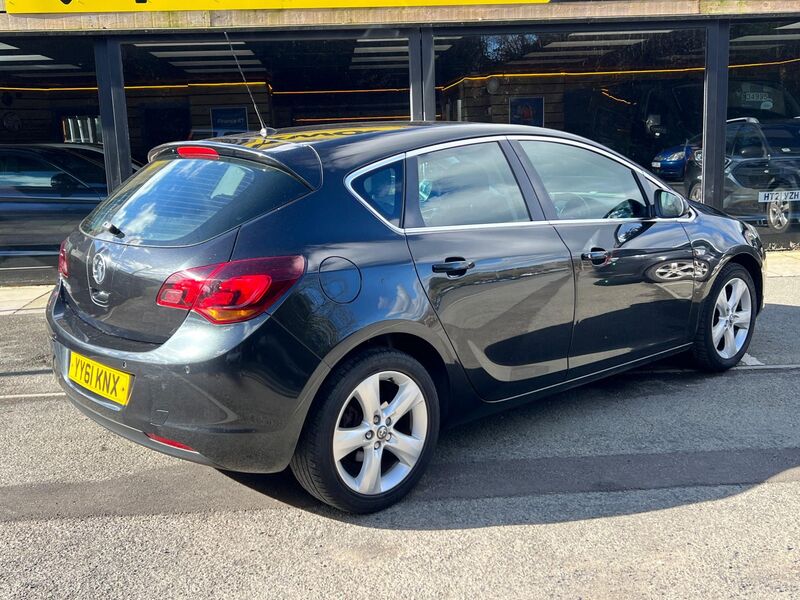 View VAUXHALL ASTRA 1.4 16v SRi Euro 5 5dr