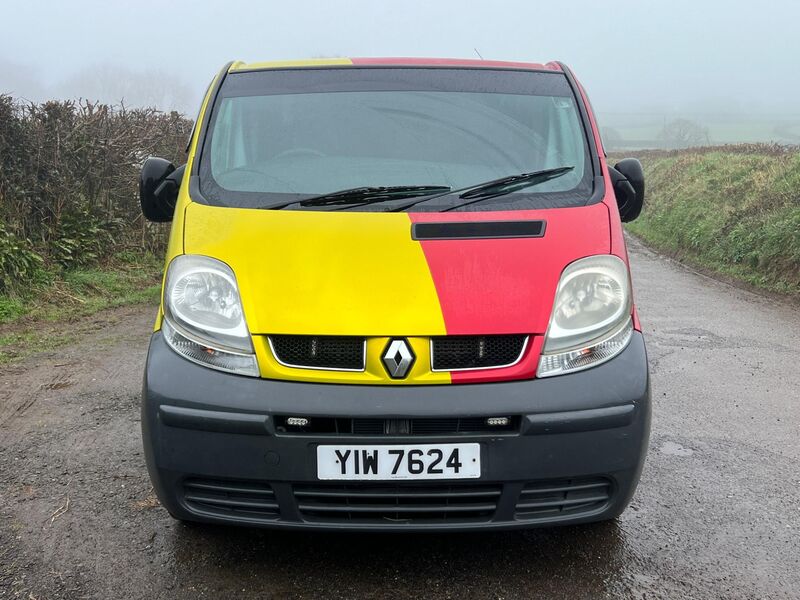 RENAULT TRAFIC