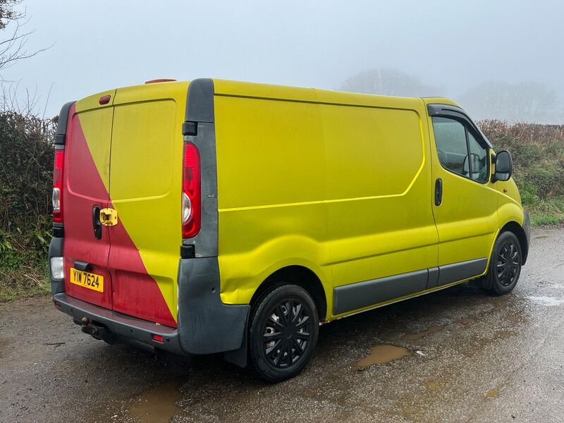 RENAULT TRAFIC