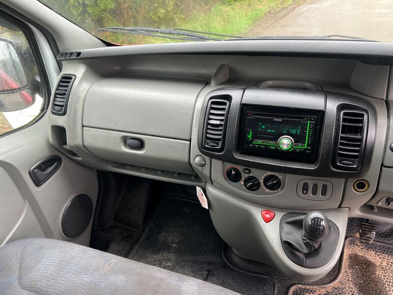 RENAULT TRAFIC