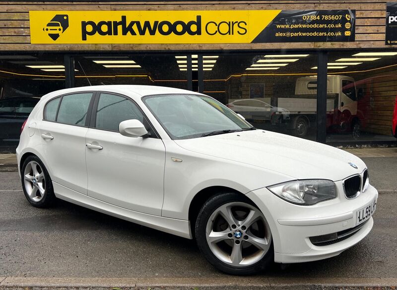 View BMW 1 SERIES 2.0 118d Sport Euro 5 5dr