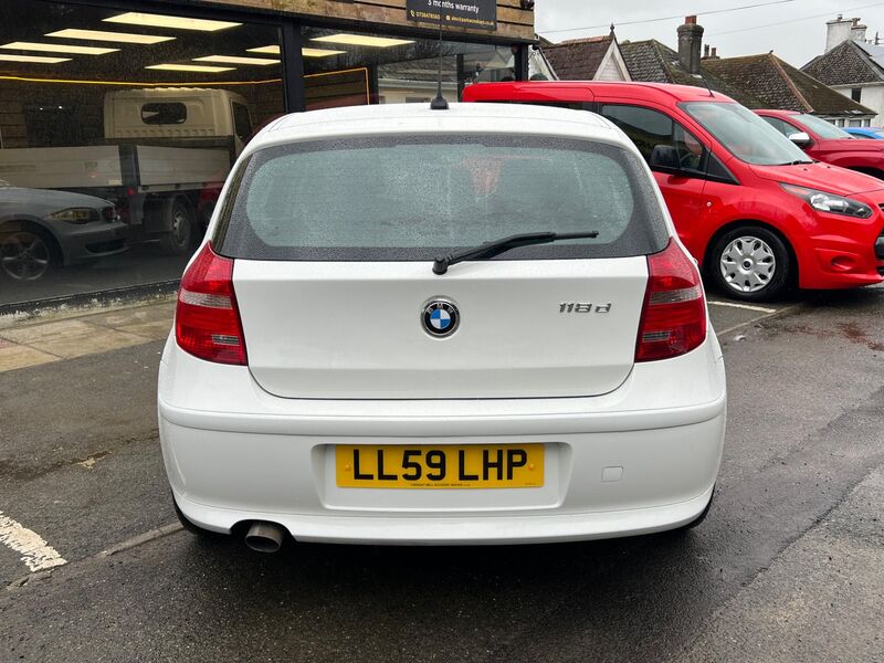 BMW 1 SERIES