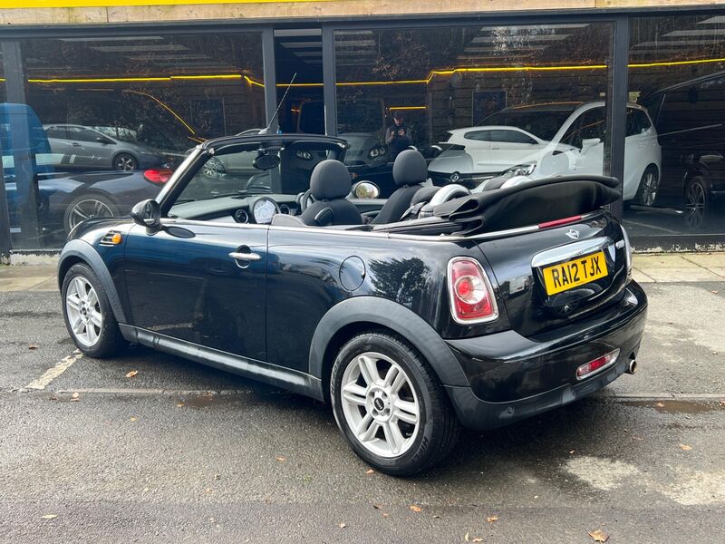 View MINI CONVERTIBLE 1.6 Cooper Euro 5 (s/s) 2dr