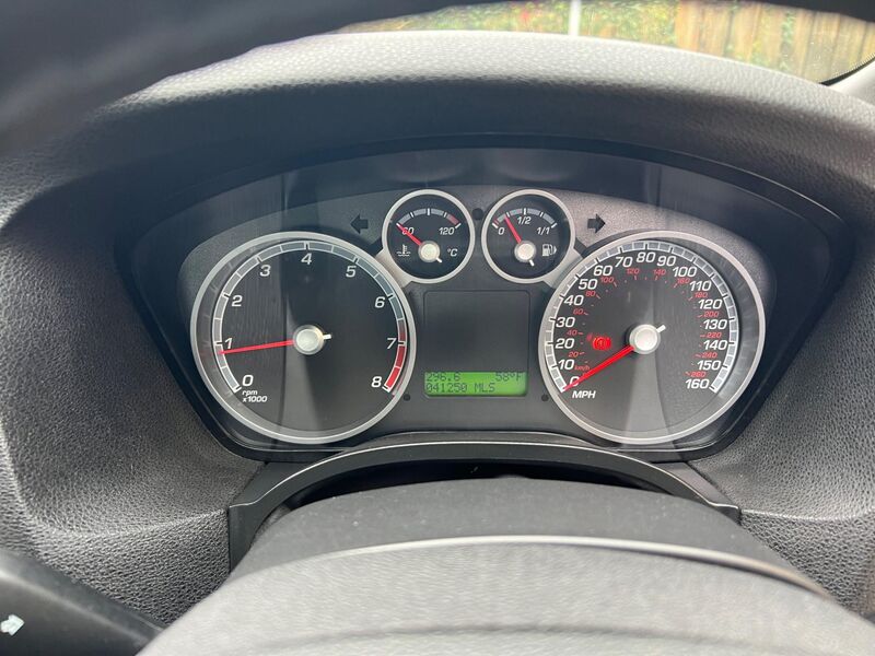 FORD FOCUS