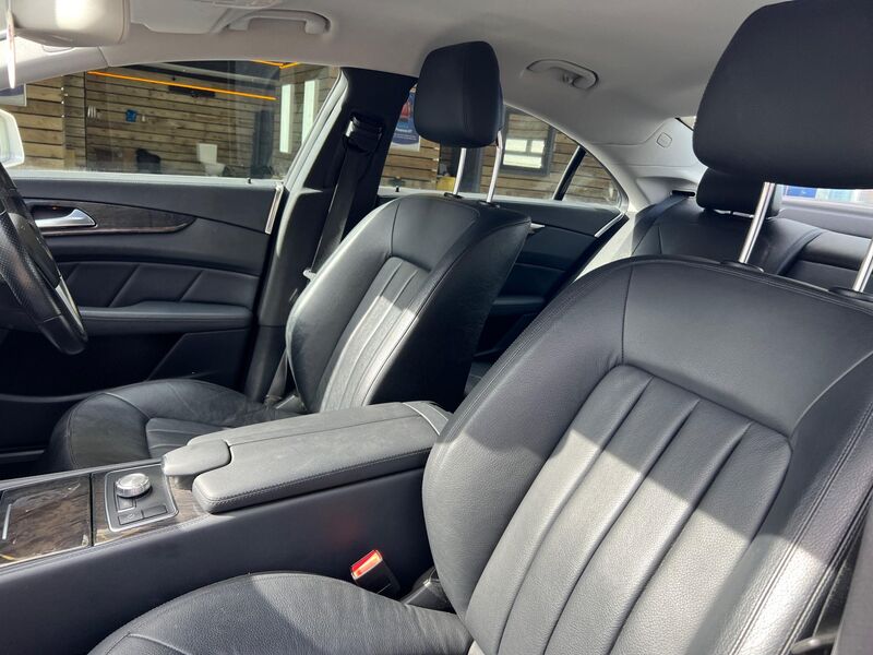 MERCEDES-BENZ CLS