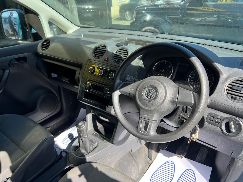 VOLKSWAGEN CADDY