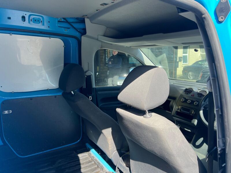 VOLKSWAGEN CADDY
