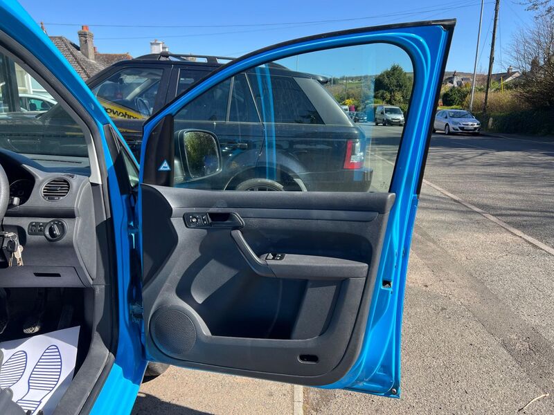 VOLKSWAGEN CADDY