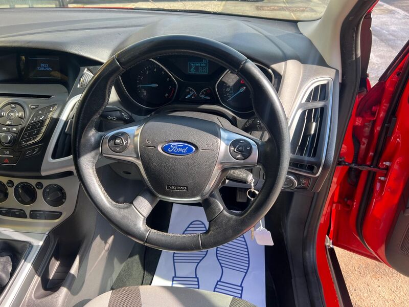 FORD FOCUS