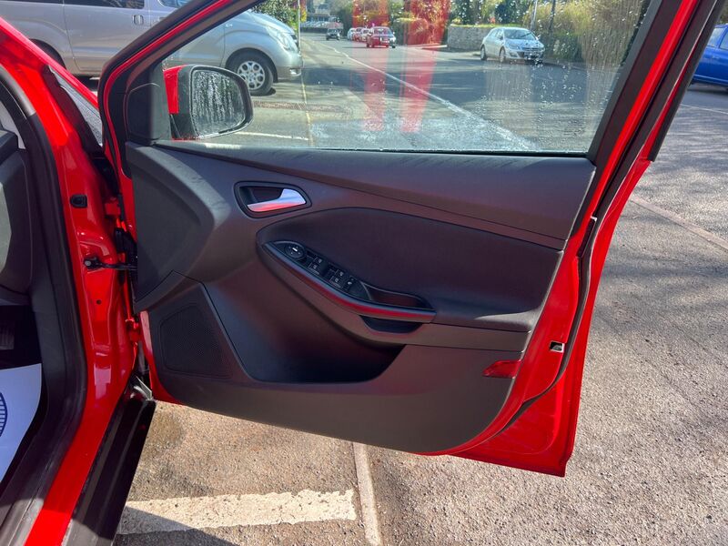 FORD FOCUS
