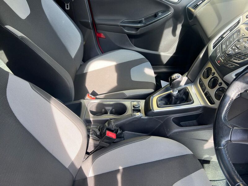 FORD FOCUS