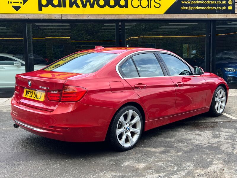 View BMW 3 SERIES 2.0 320d Luxury Auto Euro 5 (s/s) 4dr