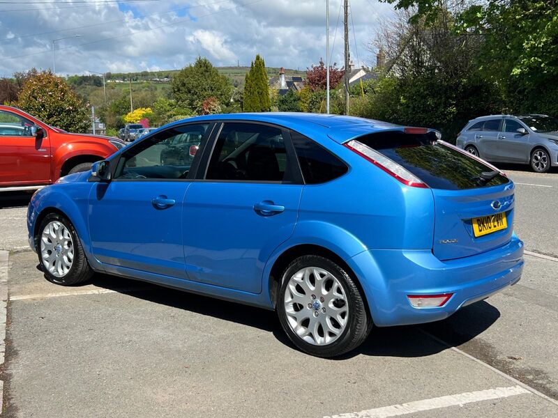 FORD FOCUS