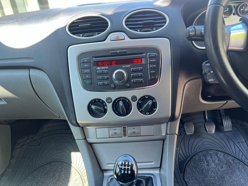 FORD FOCUS