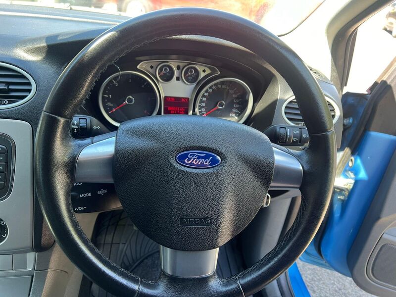 FORD FOCUS