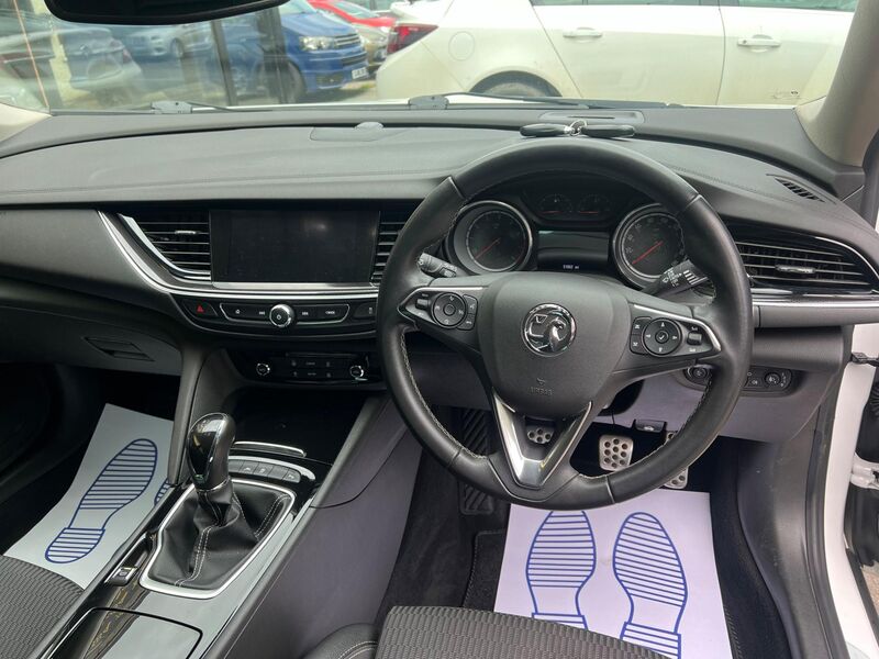 VAUXHALL INSIGNIA