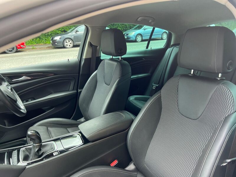 VAUXHALL INSIGNIA