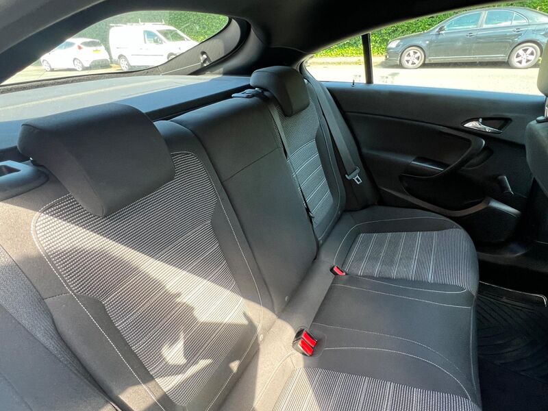VAUXHALL INSIGNIA