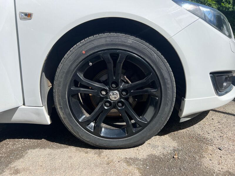 VAUXHALL INSIGNIA