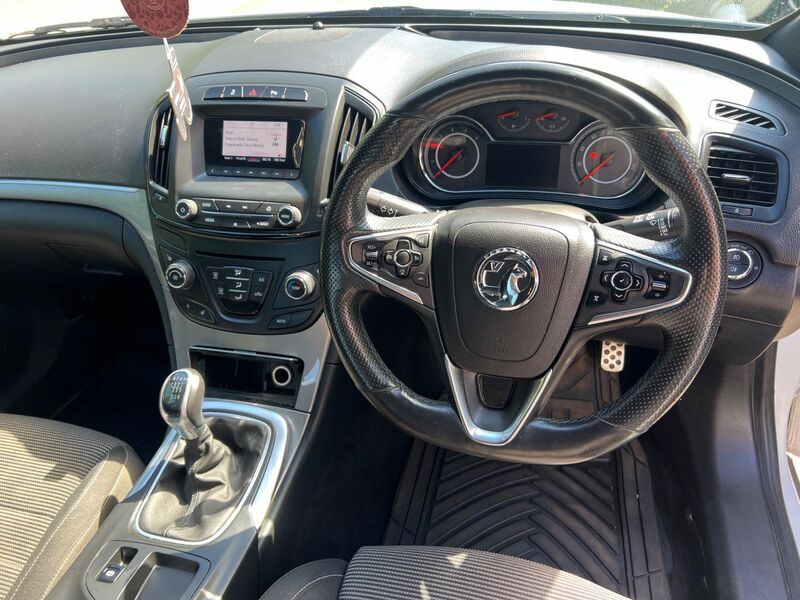 VAUXHALL INSIGNIA