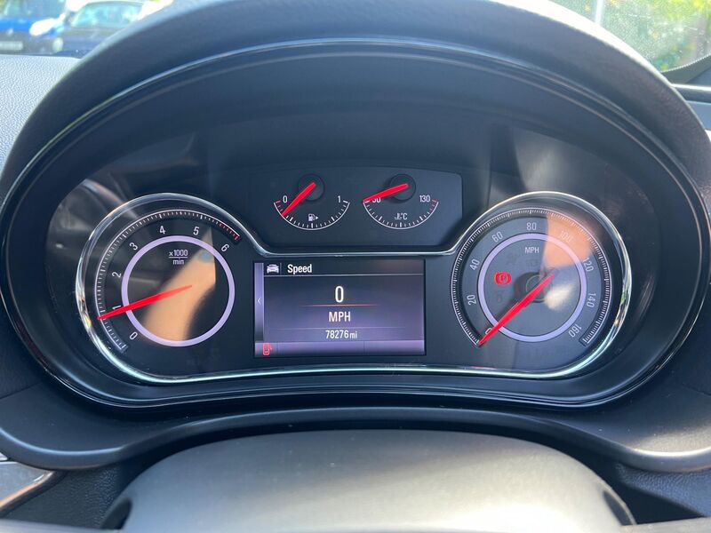 VAUXHALL INSIGNIA