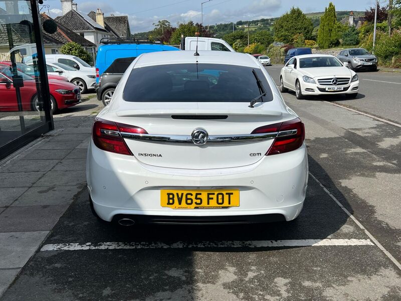 VAUXHALL INSIGNIA