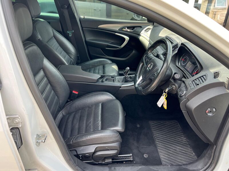 VAUXHALL INSIGNIA