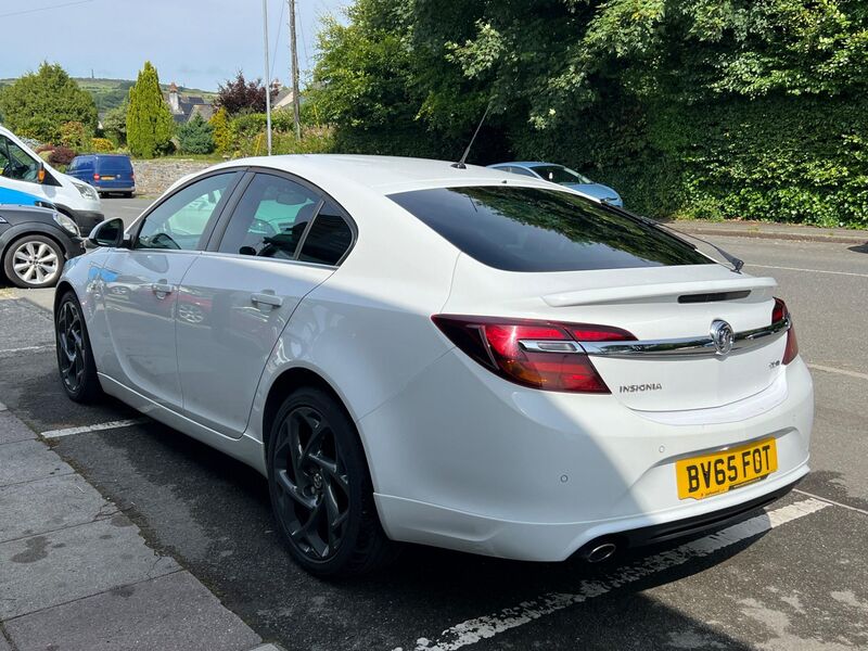 View VAUXHALL INSIGNIA 2.0 CDTi ecoFLEX Limited Edition Euro 6 (s/s) 5dr