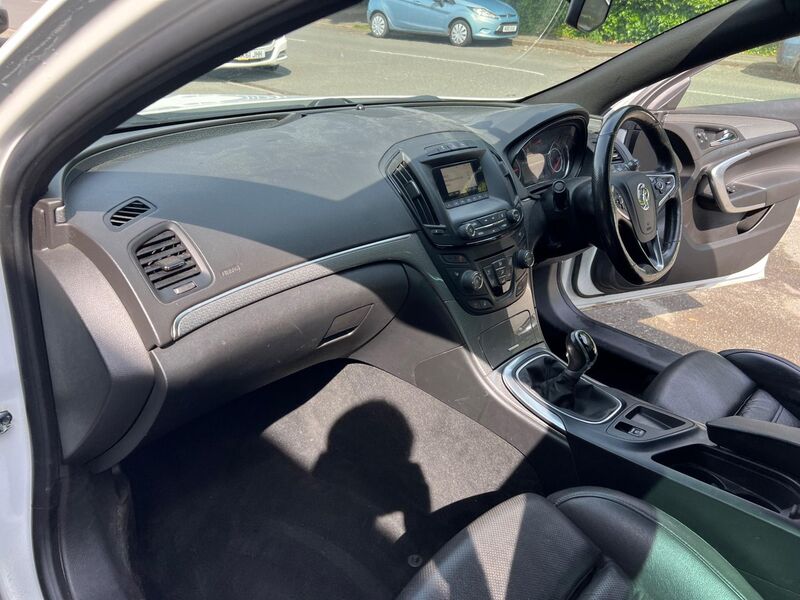 VAUXHALL INSIGNIA