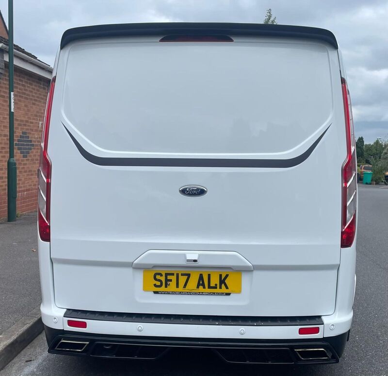 View FORD TRANSIT CUSTOM 290 Limited E-Tech MRST M SPORT