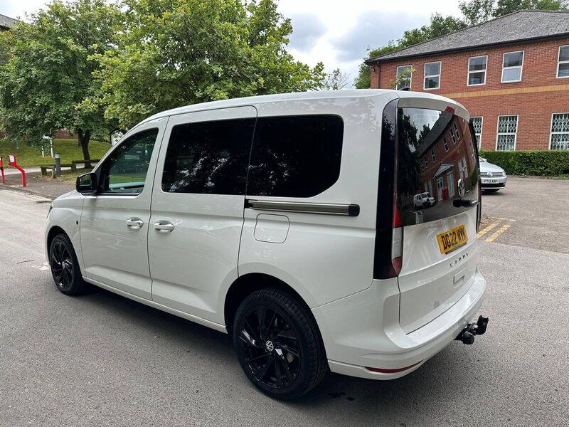 View VOLKSWAGEN CADDY 2.0 TDI Euro 6 (s/s) 5dr