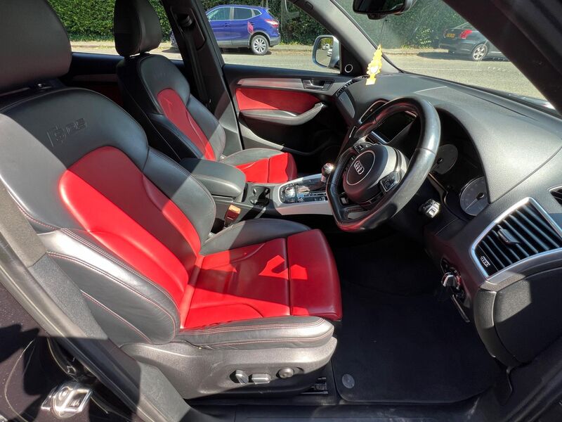 AUDI SQ5