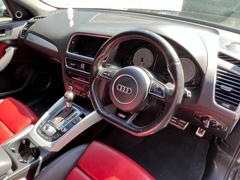 AUDI SQ5