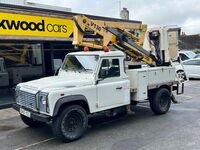 LAND ROVER DEFENDER 130