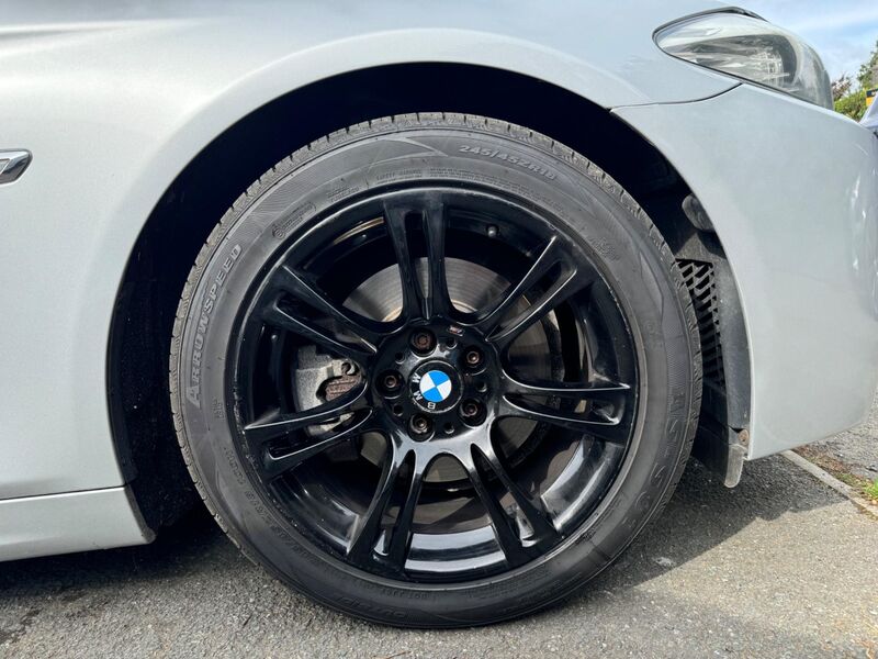 BMW 5 SERIES