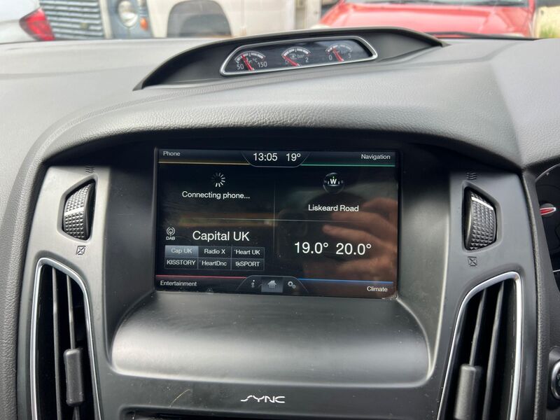 FORD FOCUS