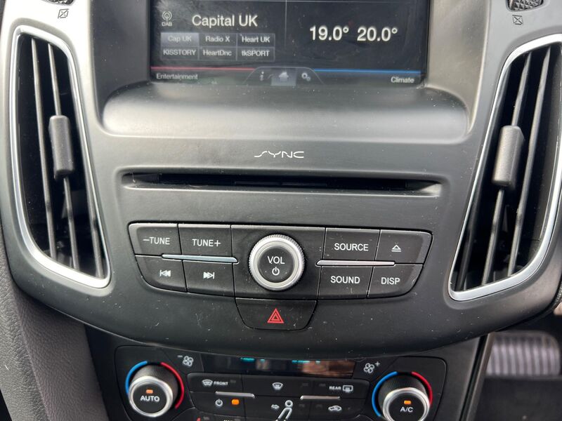 FORD FOCUS