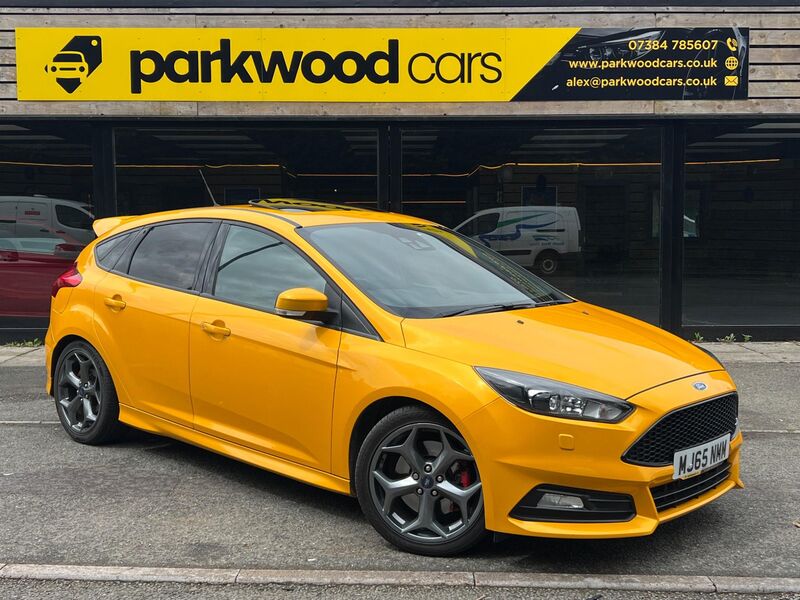 View FORD FOCUS 2.0T EcoBoost ST-3 Euro 6 (s/s) 5dr