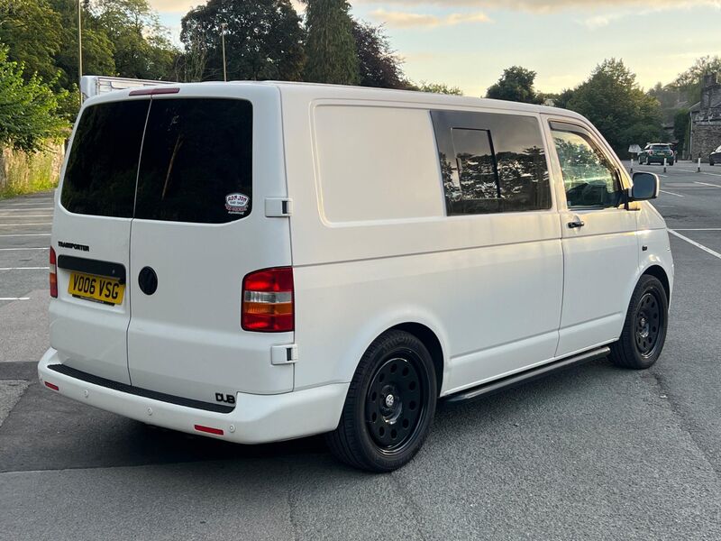 View VOLKSWAGEN TRANSPORTER 1.9 TDI T28 L1 H2 4dr