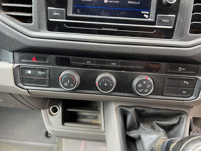 VOLKSWAGEN CRAFTER