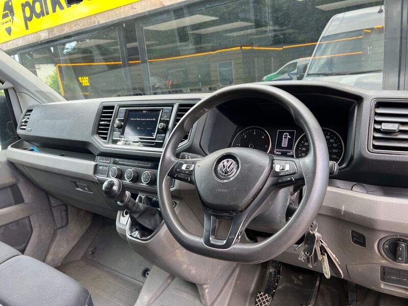 VOLKSWAGEN CRAFTER