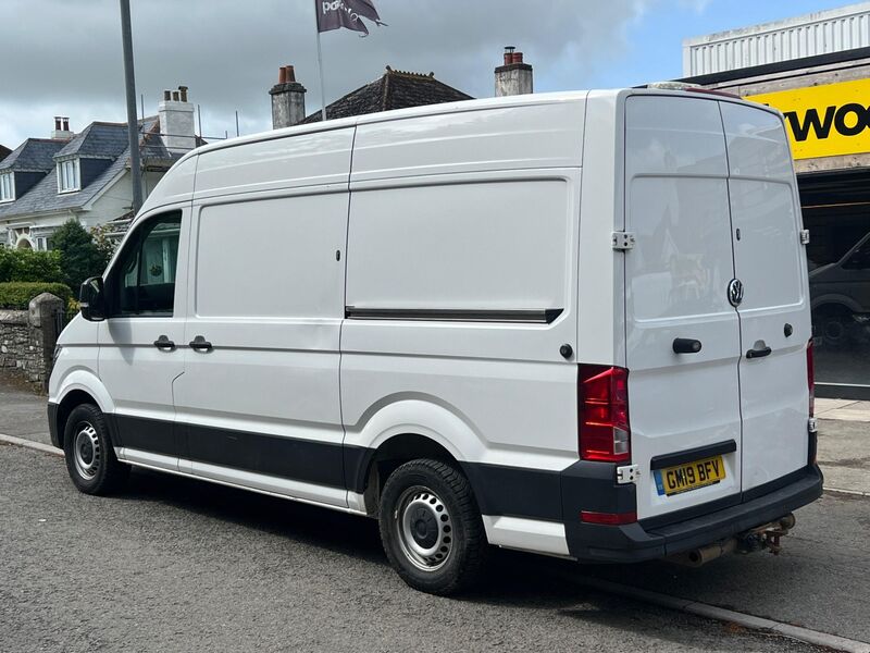 View VOLKSWAGEN CRAFTER 2.0 TDI CR35 Trendline RWD MWB High Roof Euro 6 (s/s) 5dr