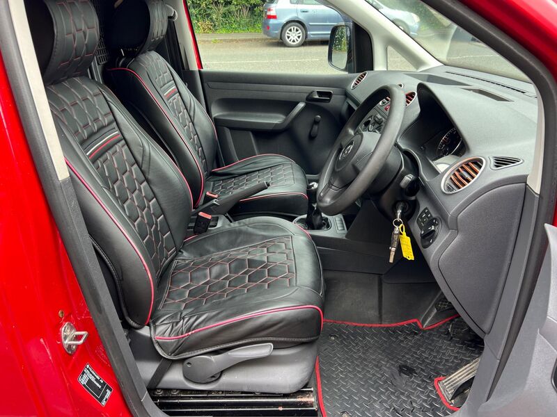 VOLKSWAGEN CADDY