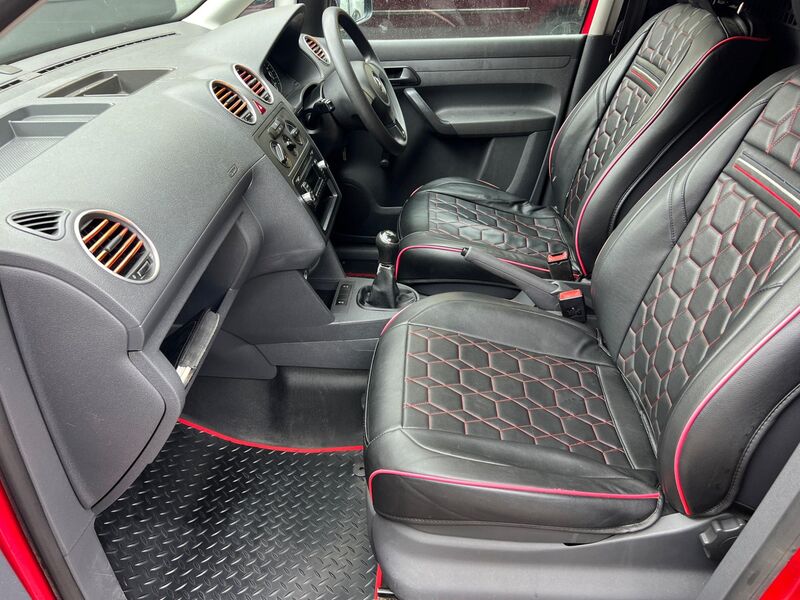 VOLKSWAGEN CADDY