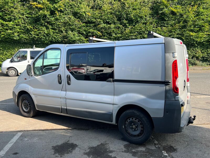 View VAUXHALL VIVARO 2.0 2900 CDTi FWD L3 4dr