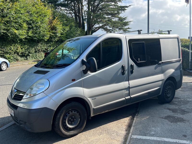 View VAUXHALL VIVARO 2.0 2900 CDTi FWD L3 4dr