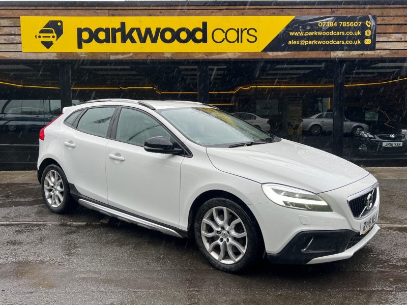 View VOLVO V40 CROSS COUNTRY 2.0 D3 Pro Auto Euro 6 (s/s) 5dr