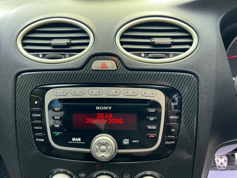 FORD FOCUS